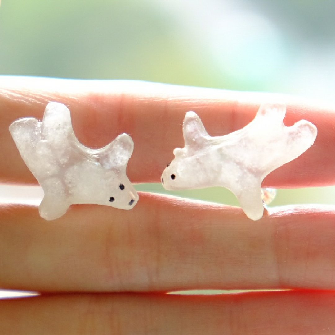 【しろくま】Ice Polar Bear Ear Rings by ETPLANT - 耳环/耳夹 - 树脂 白色