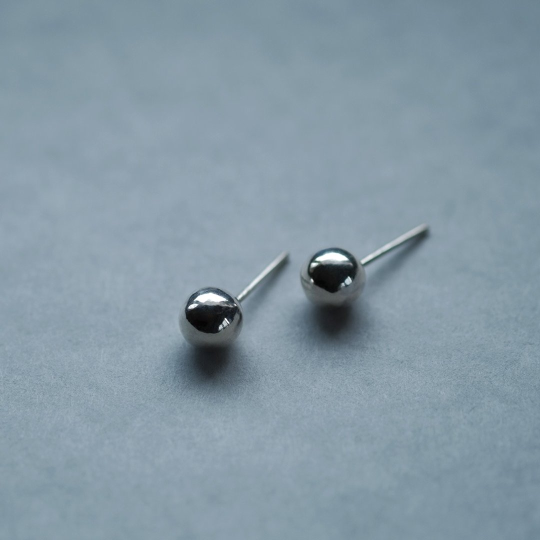 7mm 球体造型耳环 925 纯银 - 耳环/耳夹 - 其他金属 银色