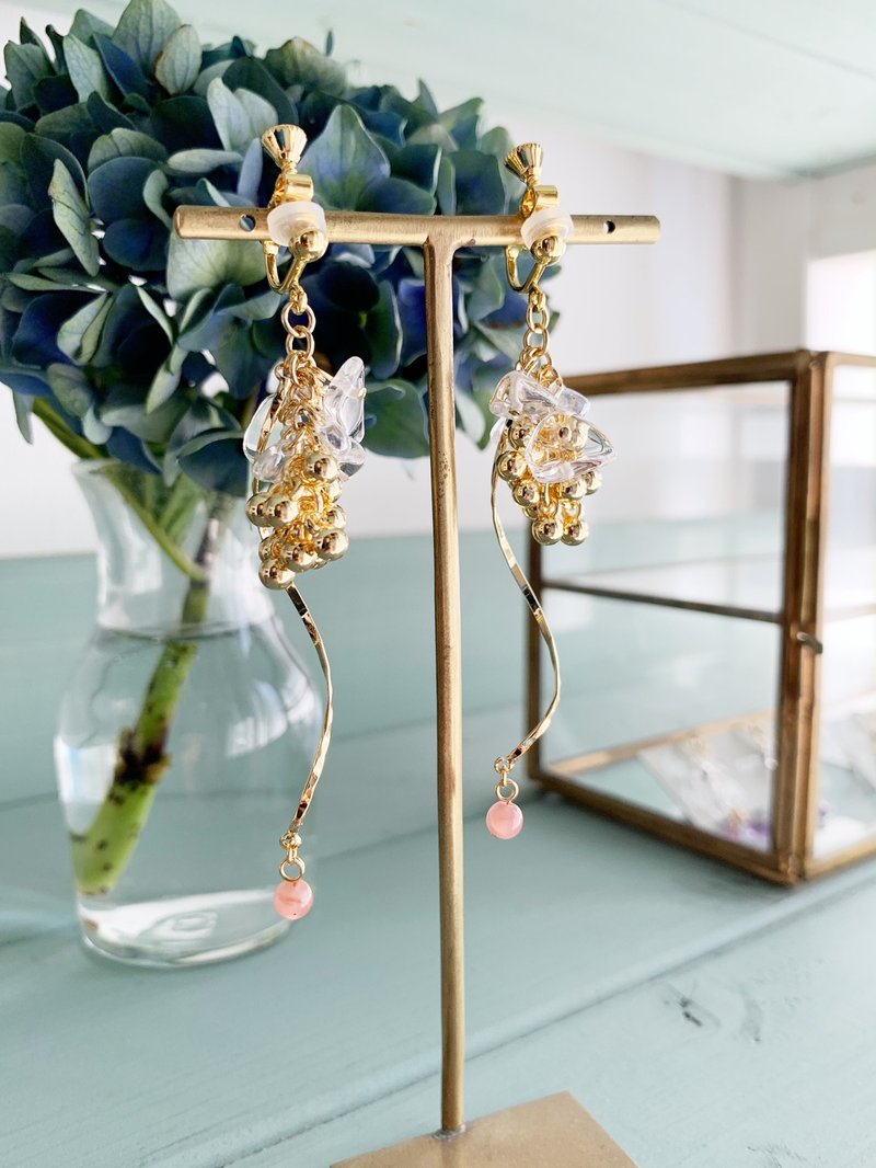 【四月・七月诞生石】菱锰矿 (印加玫瑰石)与水晶的摇曳耳环/耳针 - 耳环/耳夹 - 半宝石 金色