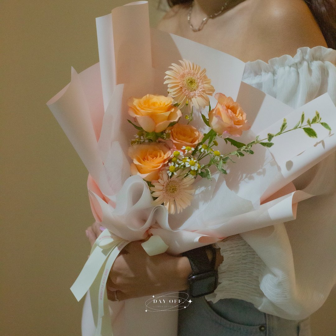 DAY OFF 夏布莉玫瑰花花束 鲜花花束 玫瑰花 浪漫求婚 生日礼物 - 干燥花/捧花 - 植物．花 