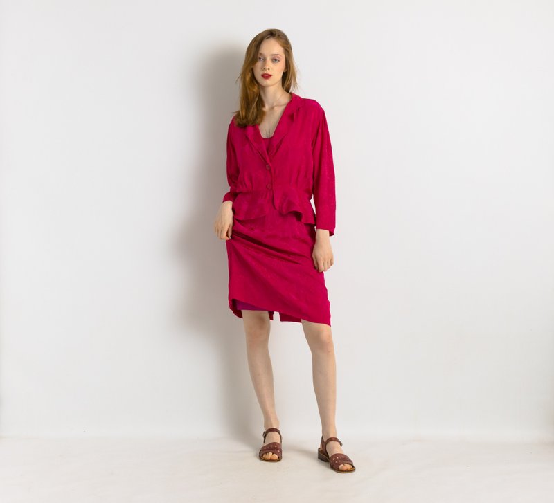 惊艳桃红套装：铅笔连身裙与西装外套 - 背带裤/连体裤 - 其他材质 粉红色