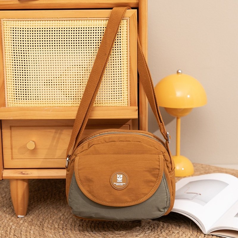 【Kinloch Anderson】Mousse 翻盖斜侧包-夕阳橘 - 侧背包/斜挎包 - 尼龙 橘色