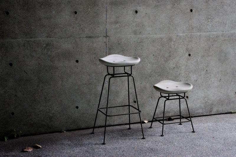 Weight Of Cloud - 水泥设计椅凳高脚款 - 椅子/沙发 - 水泥 灰色