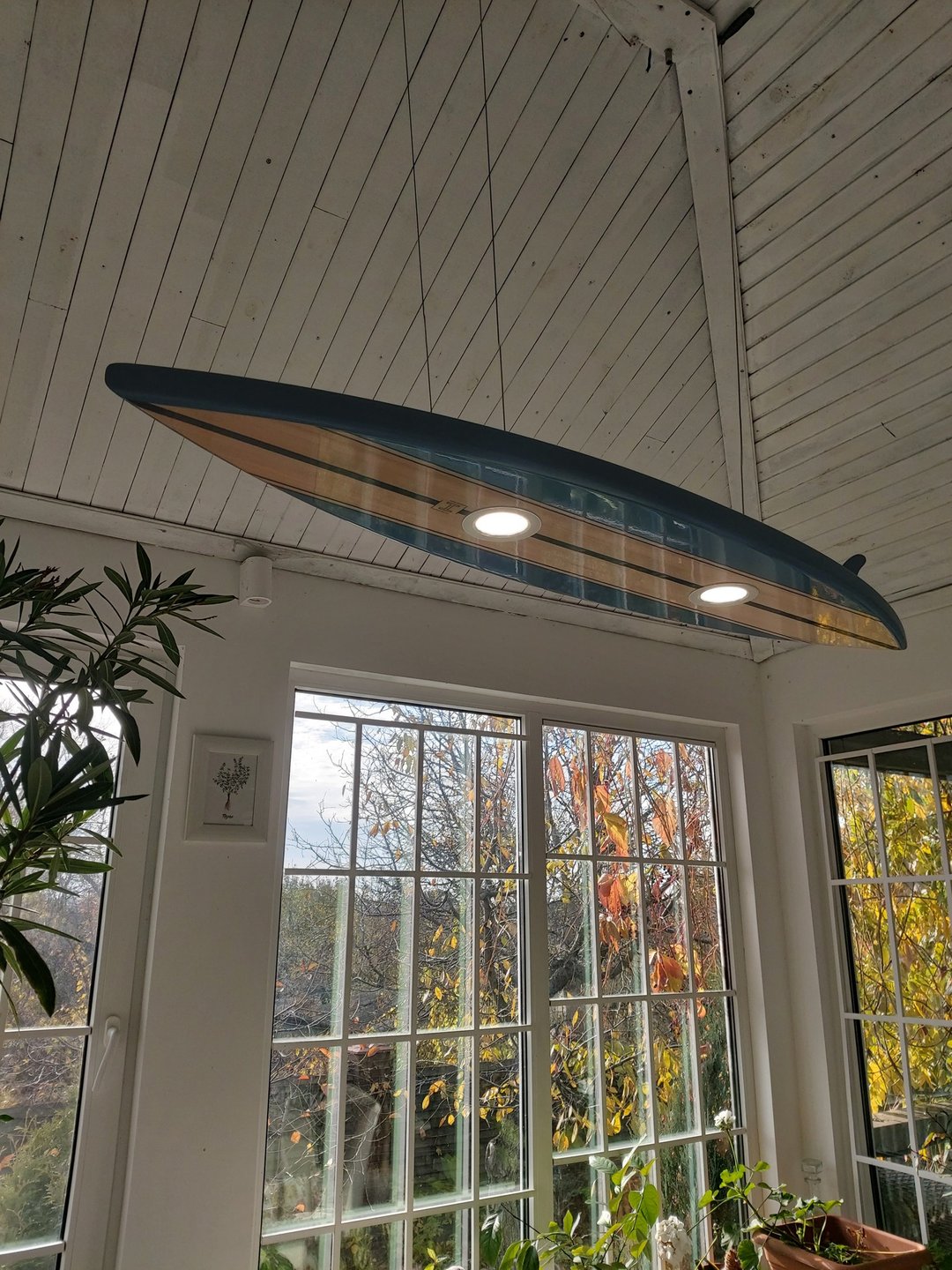 Surfboard shaped ceiling chandelier as a pool table led light for home art decor - 灯具/灯饰 - 木头 多色