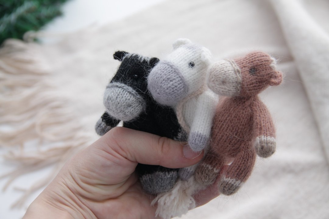 horse toy for baby boy, handmade tiny horse, horse knitted toy newborn prop - 玩具/玩偶 - 羊毛 咖啡色