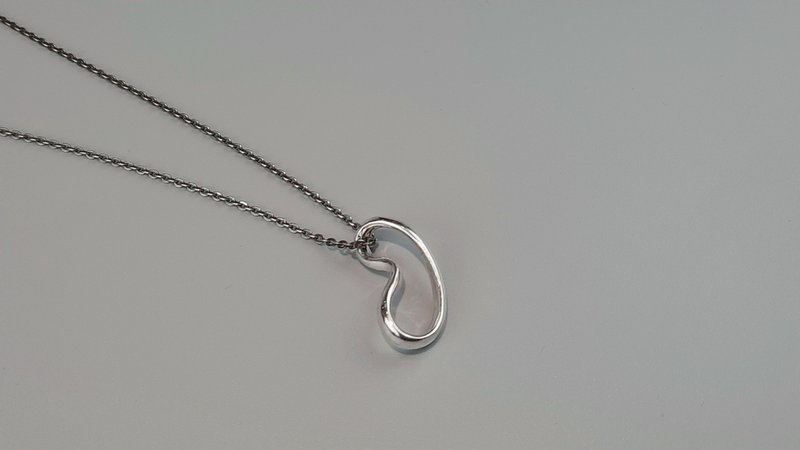 纯银项坠 /设计师手工制品 /925银 /魔豆系列 - 项链 - 纯银 银色