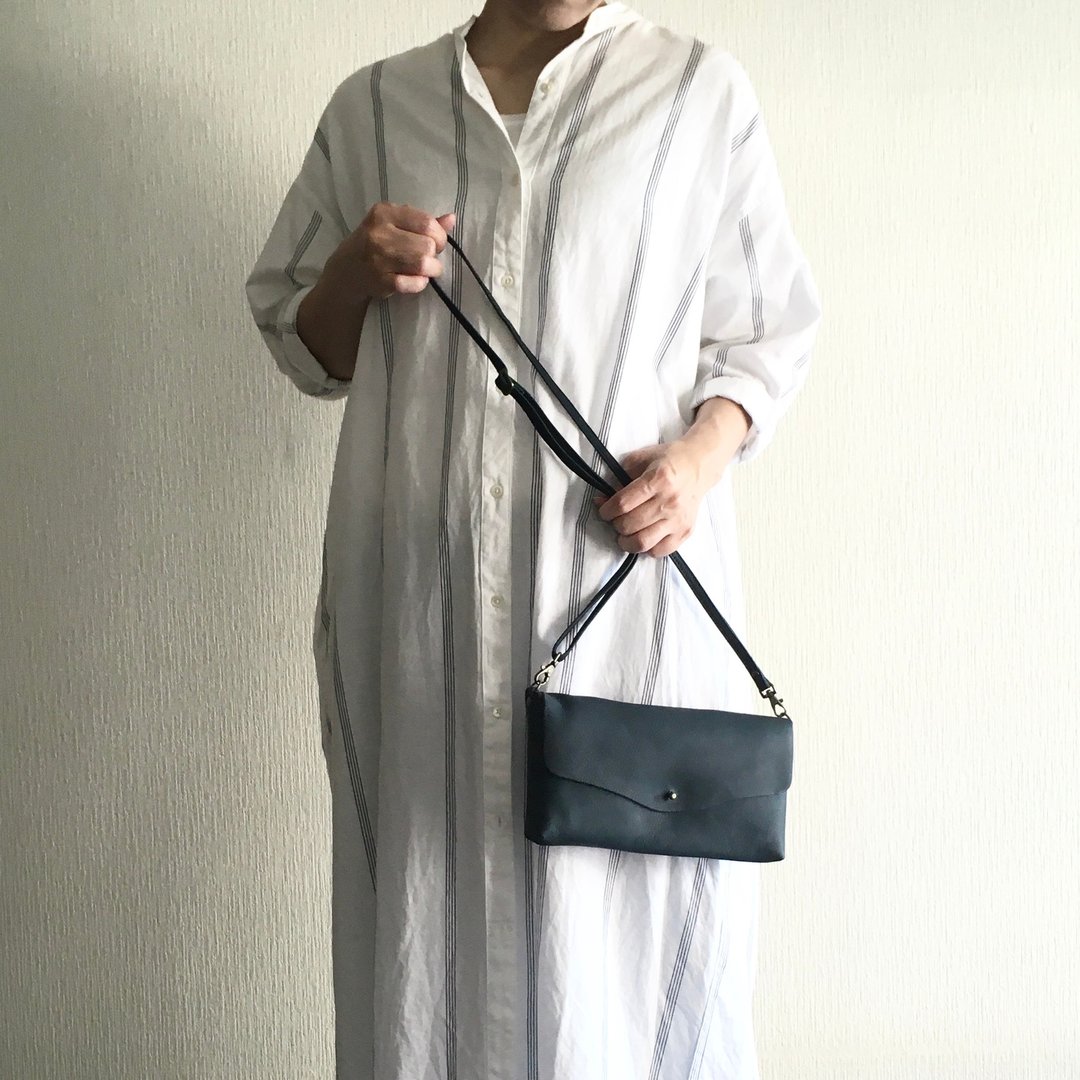 Cow shrink leather simple shoulder bag [navy] - 侧背包/斜挎包 - 真皮 蓝色