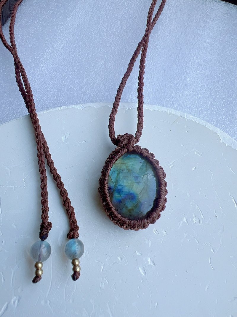 **星雾之境**拉长石 手工编织项链 - 项链 - 宝石 蓝色