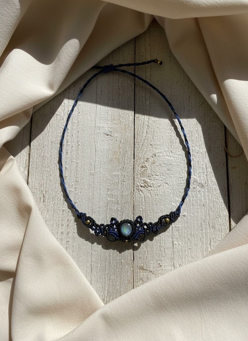 Crystoria Stone | Macrame | 南美蜡线 | 项链 | 月亮石 - 项链 - 宝石 黑色