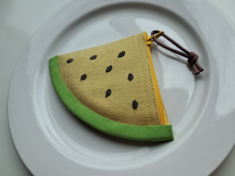 一片小玉西瓜零钱包 - 零钱包 - 棉．麻 黄色