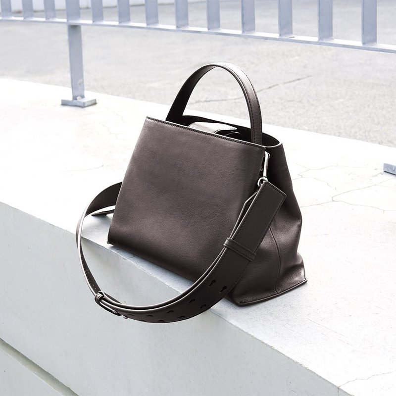 Mesa Shoulder Bag 觅莎侧背包 - 侧背包/斜背包/手提包/单肩包 - 侧背包/斜挎包 - 真皮 黑色