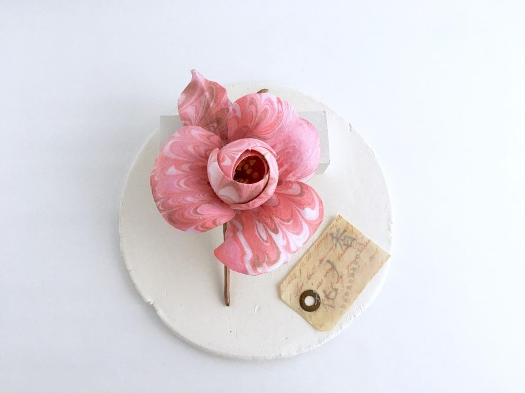 Hand dyeing - Vermillion - (corsage or hair comb) - 胸针 - 棉 红色