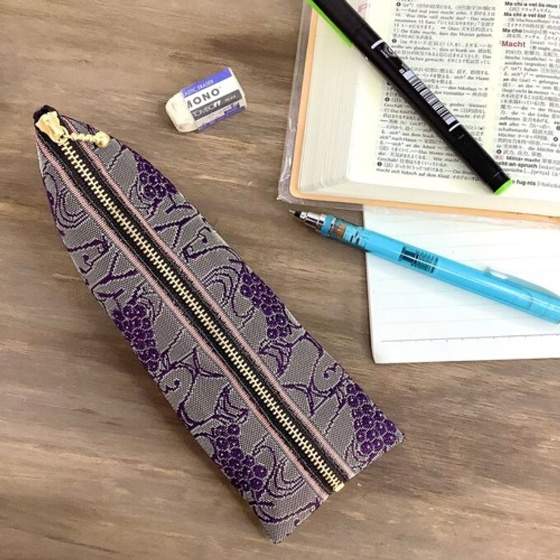 【葡萄】榻榻米边四角形笔盒 紫葡萄 酒葡萄 - 铅笔盒/笔袋 - 其他材质 紫色