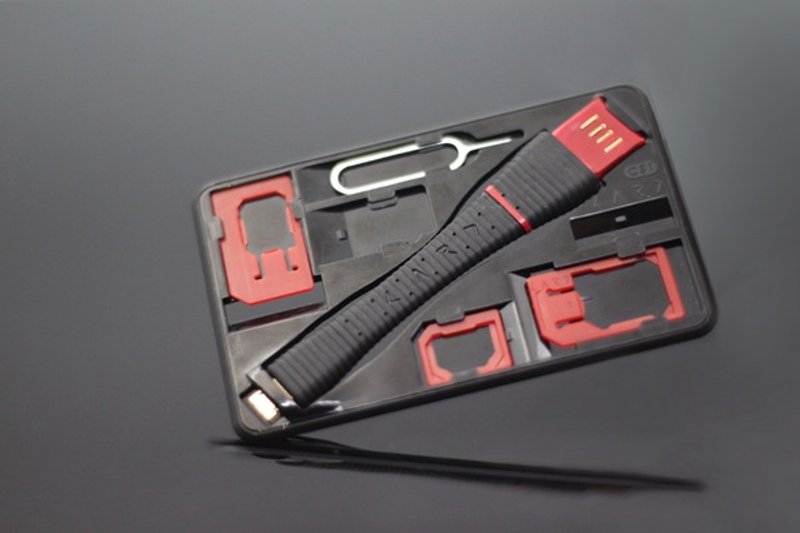 CS1 Pro SIM 转接卡/随身碟/充电传输工具组 - 附Lightning充电头 - 其他 - 塑料 黑色