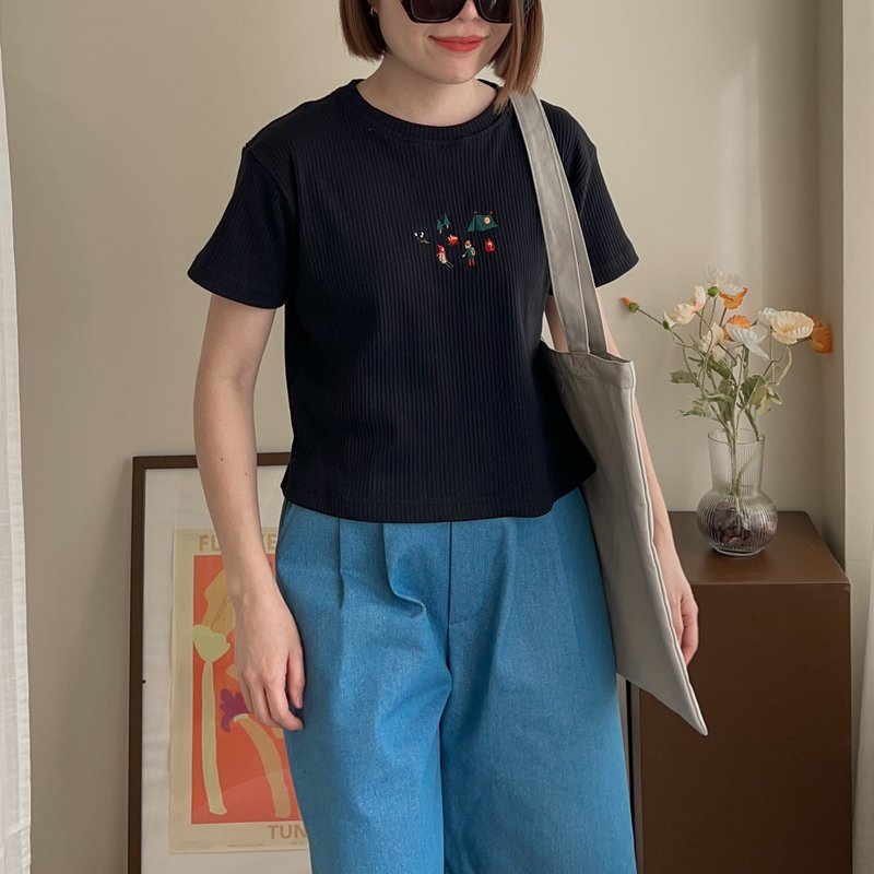 刺绣 Mini Tee : Camp - 女装 T 恤 - 其他材质 卡其色