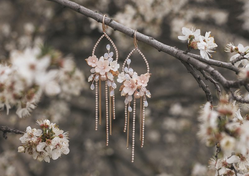 White opal pink earrings, Bridal flower pearl jewelry, Cherry blossom - 发饰 - 粘土 粉红色