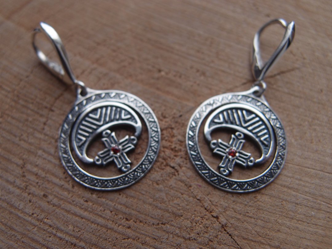 Lunula lunnitsa 925 纯银宝石造型耳环，乌克兰手工制作 - 耳环/耳夹 - 纯银 银色