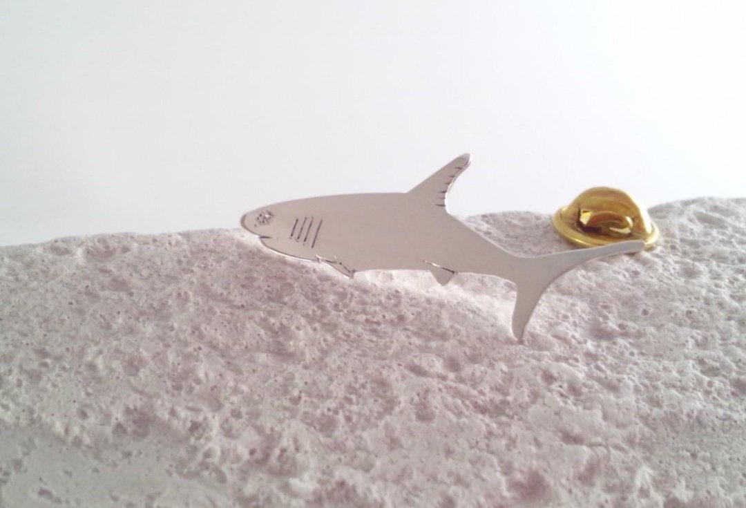 ◇ Shark ◇ Shark Silver Pin Badge - 胸针 - 其他金属 
