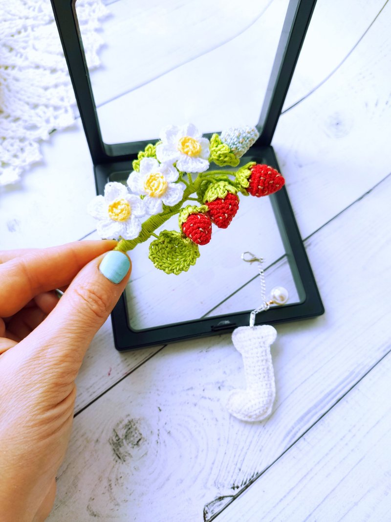 草莓胸针 草莓别针胸针 红色草莓胸针 草莓连衣裙 水果饰品 - 胸针 - 环保材料 红色