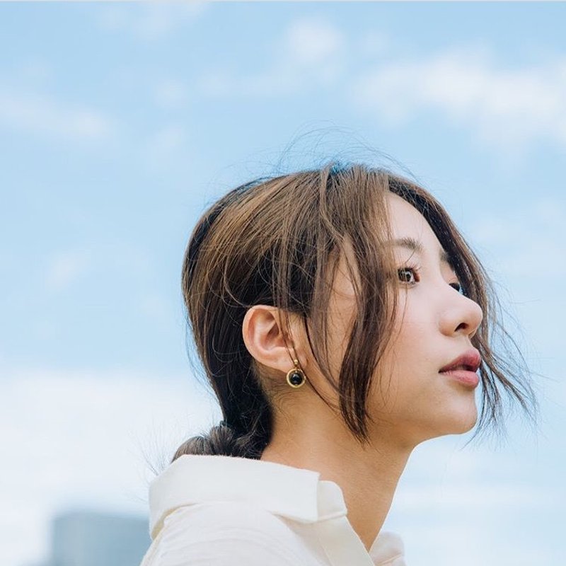 星球耳环 (黑) - Planet Earrings (black) - 耳环/耳夹 - 宝石 金色