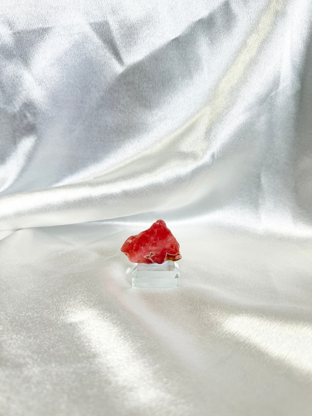 情人节礼盒 招姻缘 阿根廷红纹石原石 连玻璃底座 - 摆饰 - 水晶 粉红色