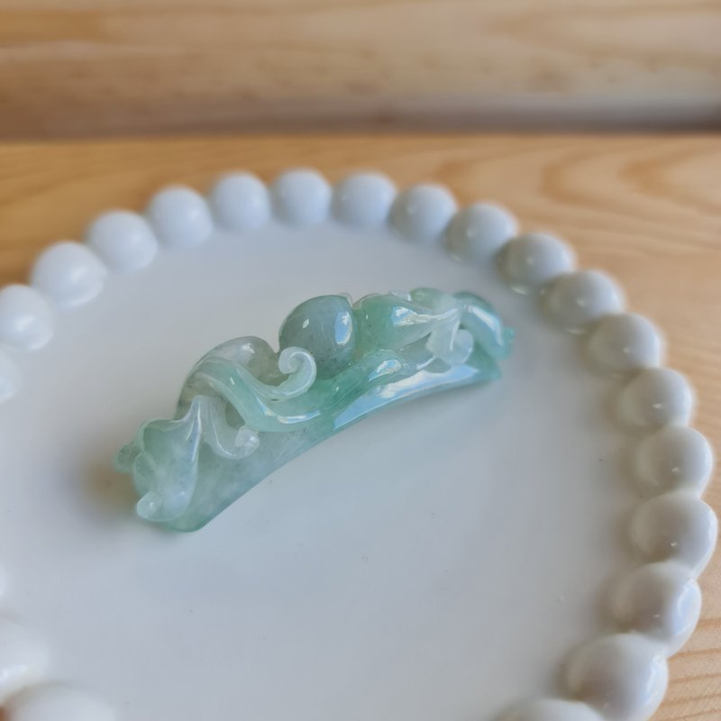 手工镂空冰果绿挂件|天然缅甸玉A货翡翠 - 吊饰 - 玉石 