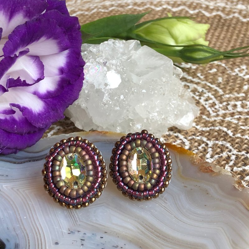 复古怀旧 日本玻璃珠 刺绣耳环 施华洛水晶 防敏钢耳钉 橄榄绿 - 耳环/耳夹 - 水晶 绿色