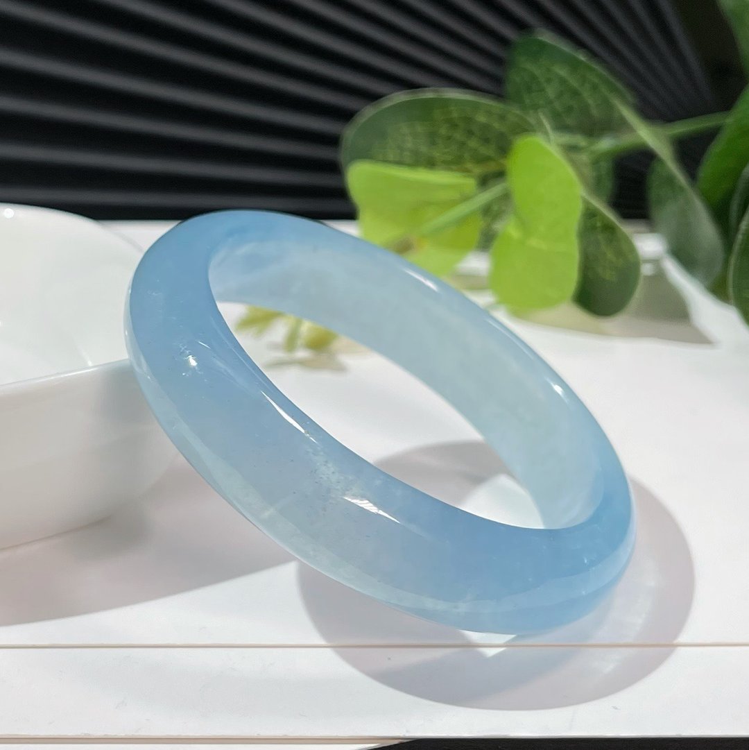 冰透海蓝宝手镯49MM 高品质星光荧光渐变蓝水晶手环 晶体细腻 - 手链/手环 - 宝石 蓝色