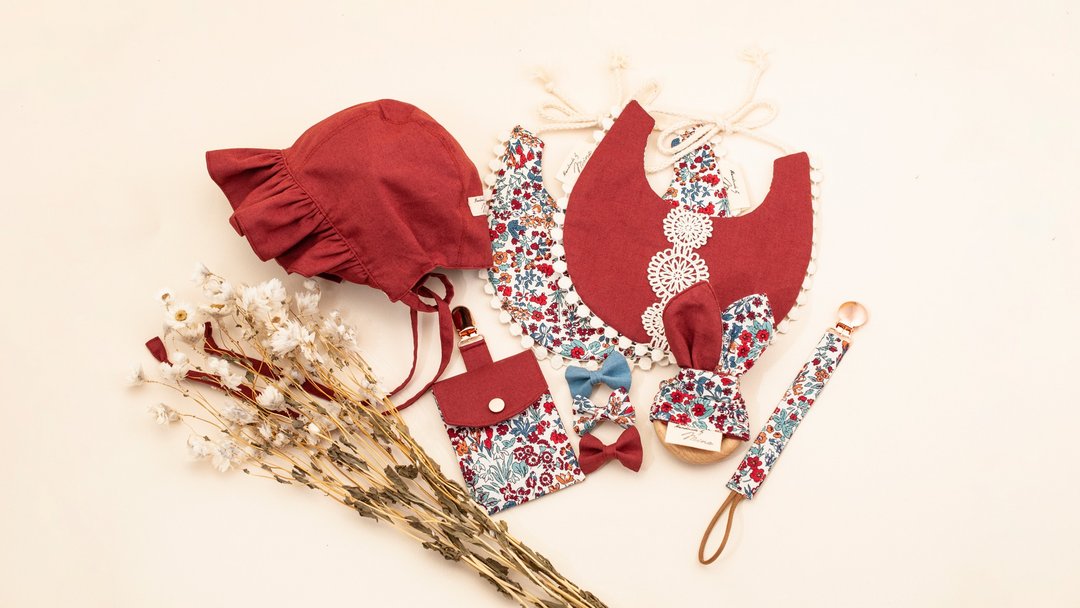 Handmade by Mina【LIBERTY系列】复刻花群弥月七件套组 缎带礼盒 - 满月礼盒 - 棉．麻 多色