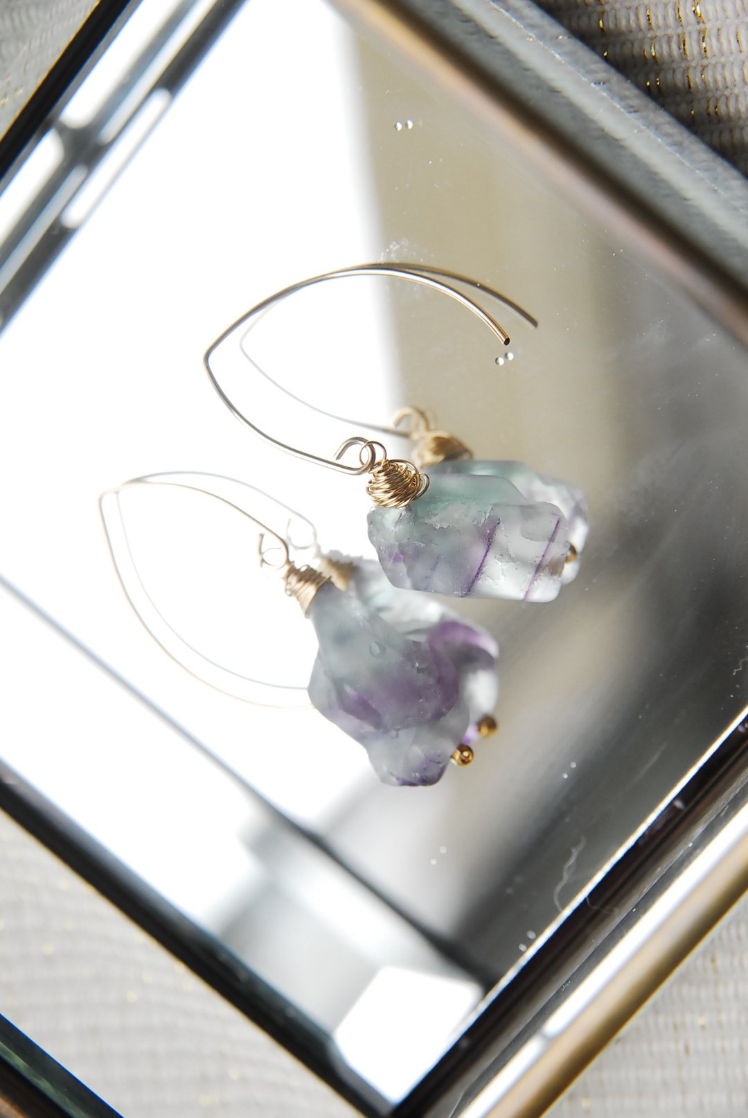 Rough rock fluorite marquise hook earrings no.3 14kgf - 耳环/耳夹 - 半宝石 绿色