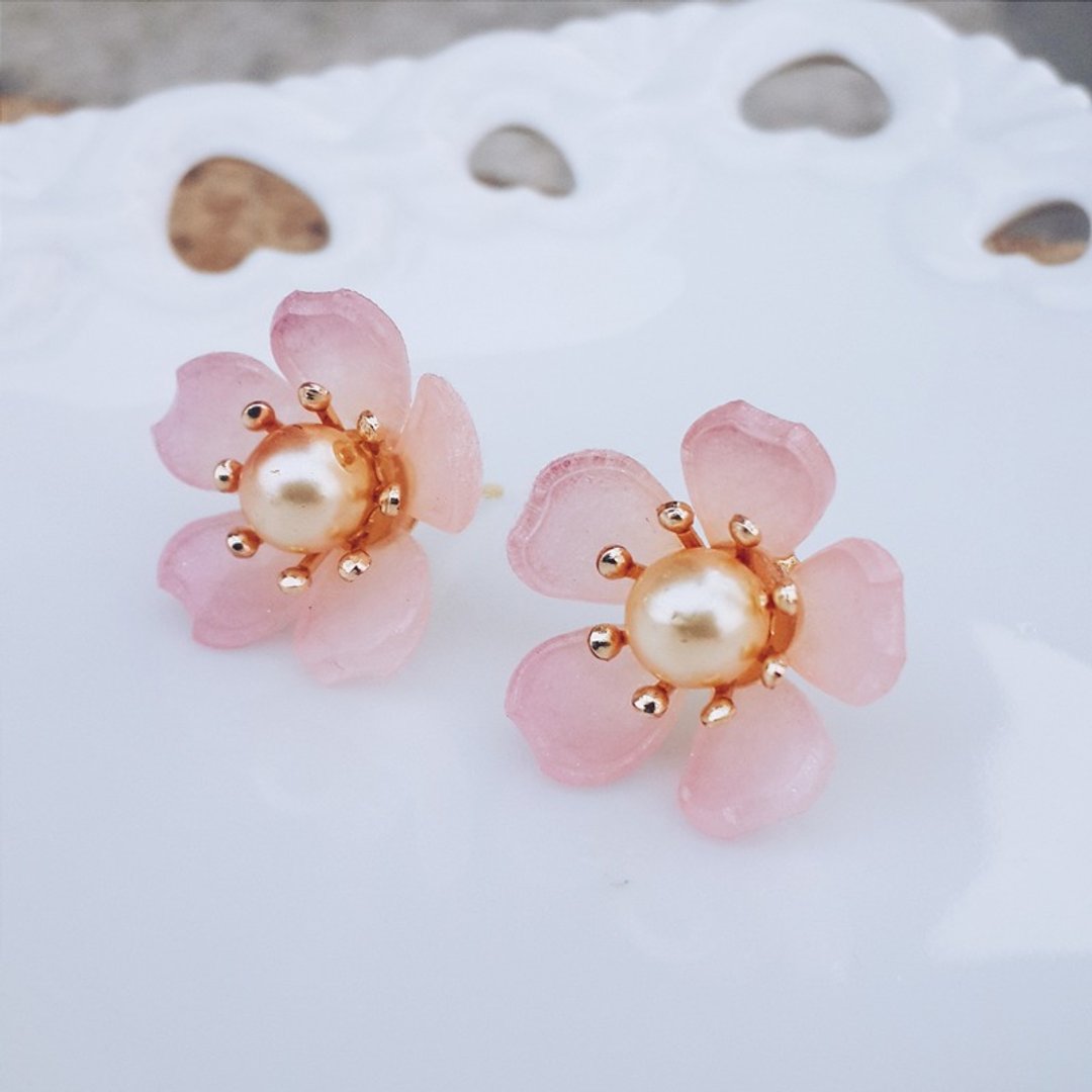 momolico梦幻 樱花耳环  绯寒樱 粉  18mm 可改夹式 - 耳环/耳夹 - 其他材质 粉红色