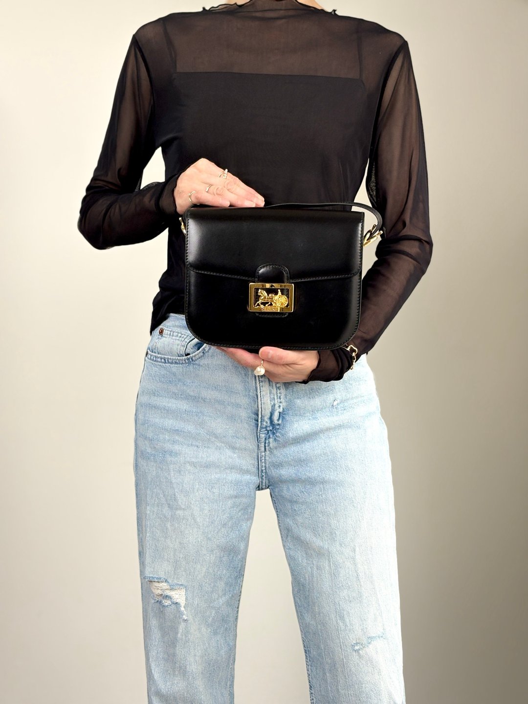 【日本直送 名牌中古包】CELINE 赛琳 手提包 黑色 马车图腾 皮革 vintage 古董 gr8nyt - 侧背包/斜挎包 - 真皮 黑色