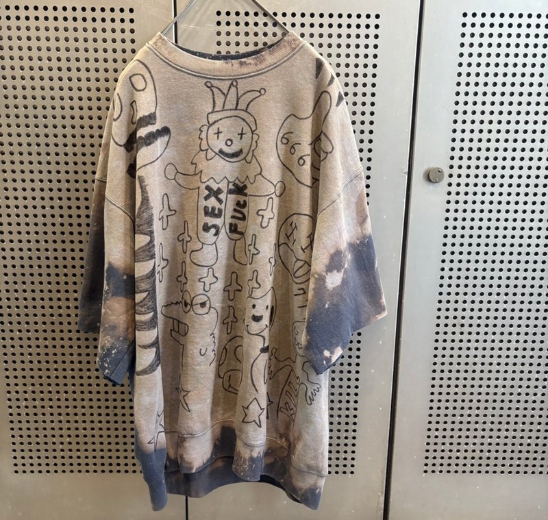 漂白涂鸦运动衫 - 女装上衣 - 棉．麻 