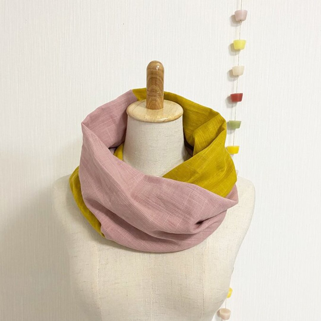 Made in Japan Soft spring / summer snood bicolor smoky pink mustard yellow - 围巾/披肩 - 棉 多色