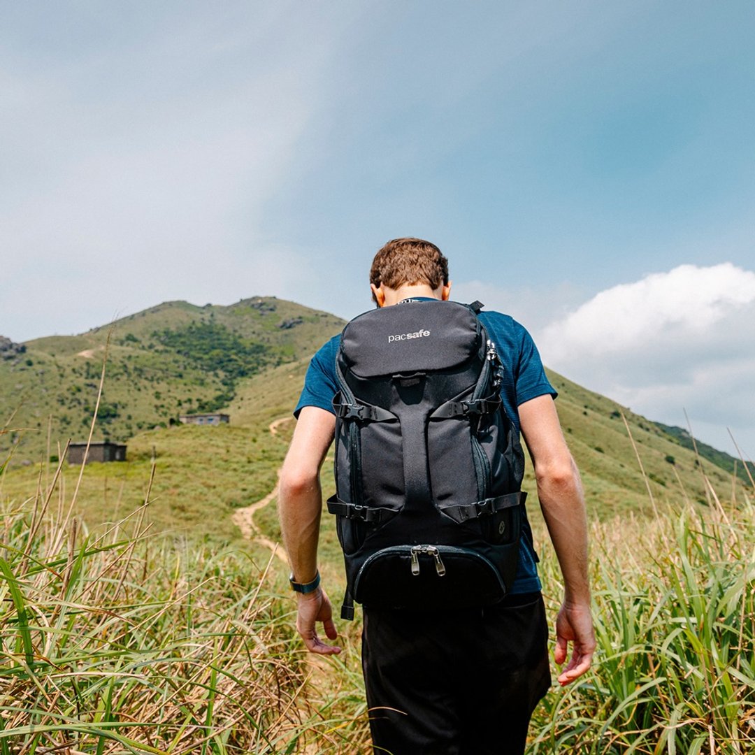 Pacsafe Venturesafe | EXP35 专利防盗 旅行后背包 35L 黑#60315 - 后背包/双肩包 - 环保材料 黑色