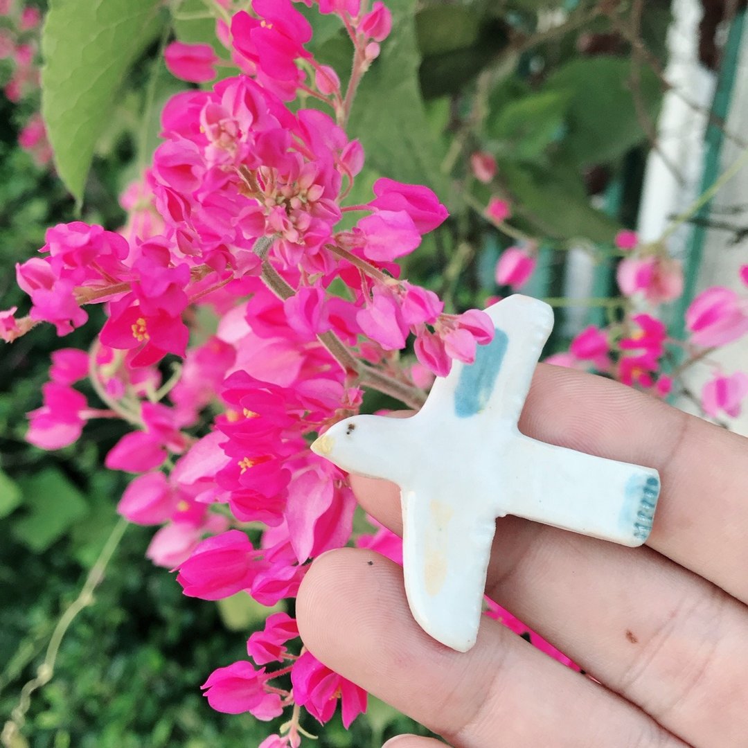 seagull 2 / ceramic brooch / handmade - 胸针 - 陶 