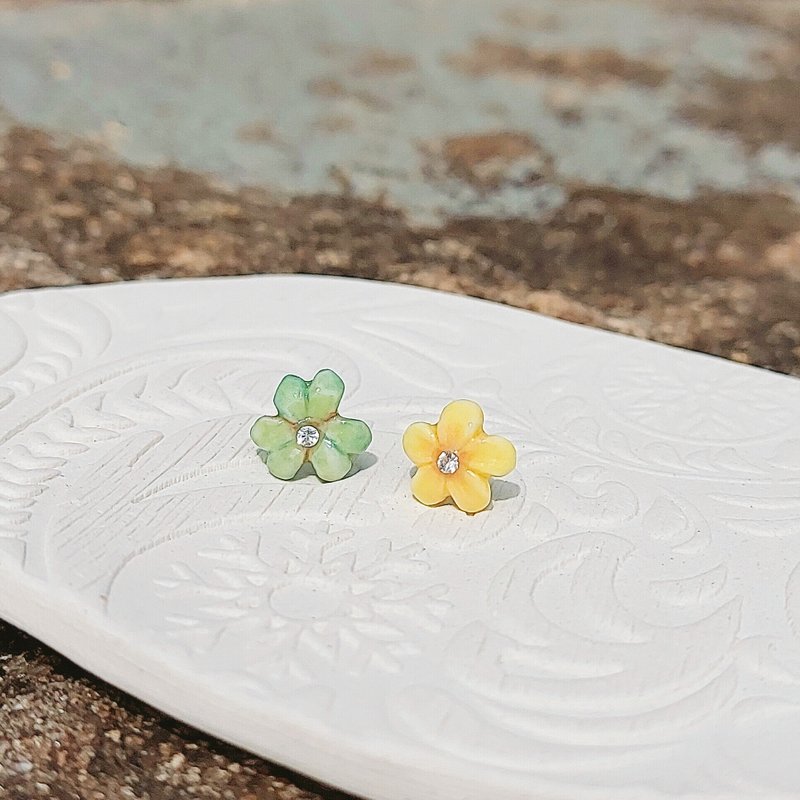 【花语系列】酢浆草花耳环 • Crystal //925纯银 - 耳环/耳夹 - 瓷 黄色