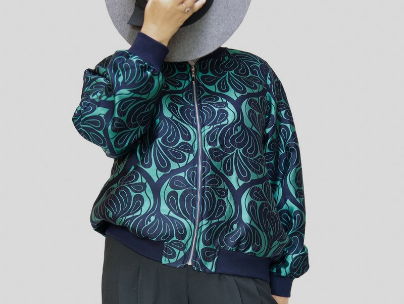 考文特花园 - 带有恰到好处的独特感提花图案飞行员夹克 - 女装休闲/机能外套 - 丝．绢 多色