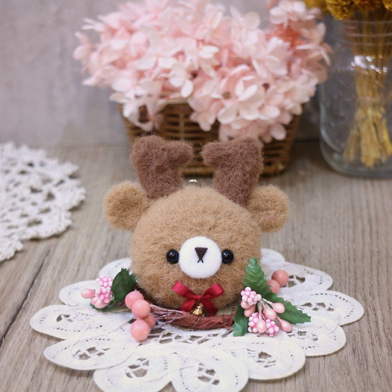 毛毛吊饰－麋鹿。钥匙圈。圣诞节礼物 - 钥匙链/钥匙包 - 聚酯纤维 