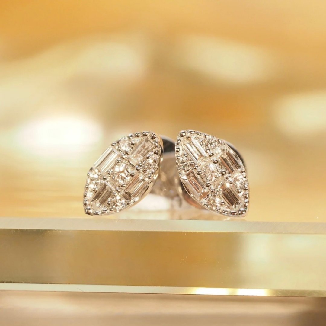 18K金钻石榄尖形拼图耳环 18K Gold Diamond Marquise Puzzle Ear - 耳环/耳夹 - 贵金属 