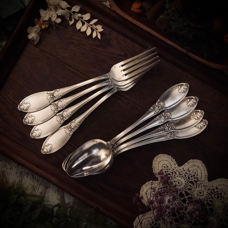 法国路易十五风格Boulogne镀银雕花平面餐具匙叉二件组 - 餐刀/叉/匙组合 - 银 银色