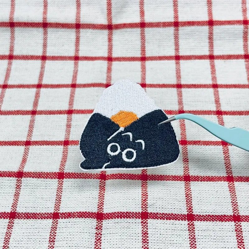 早餐猫猫  三角饭团 - 编织/刺绣/羊毛毡/裁缝 - 绣线 黑色