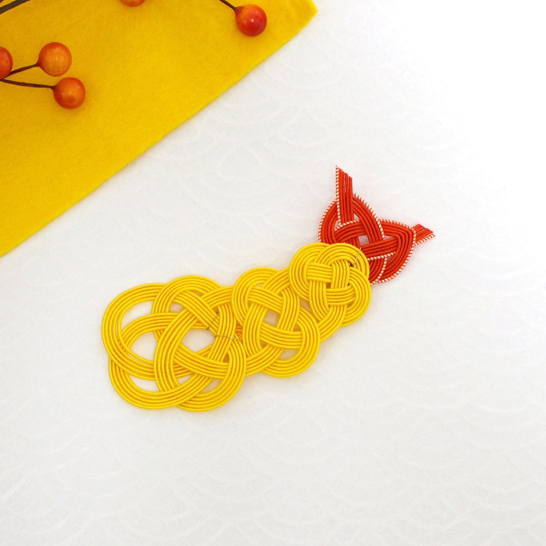 japanese / traditional style / mizuhiki / japan / Tempura / broach - 胸针 - 丝．绢 黄色