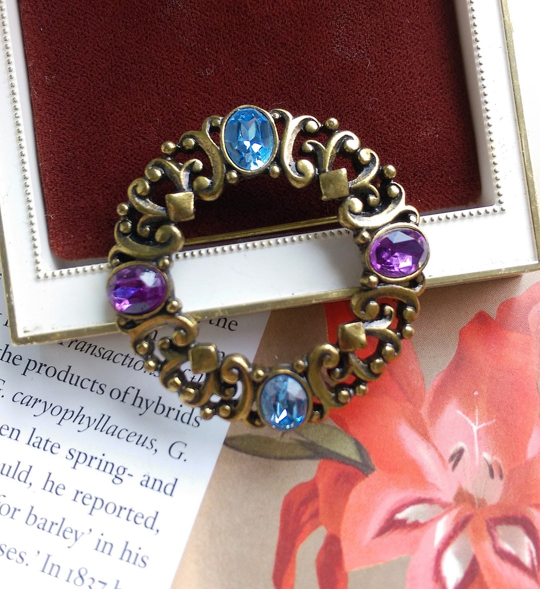 Vintage Jewelry 西洋古董饰品 1928 复古环圈 优美 别针 - 徽章/别针 - 其他金属 金色