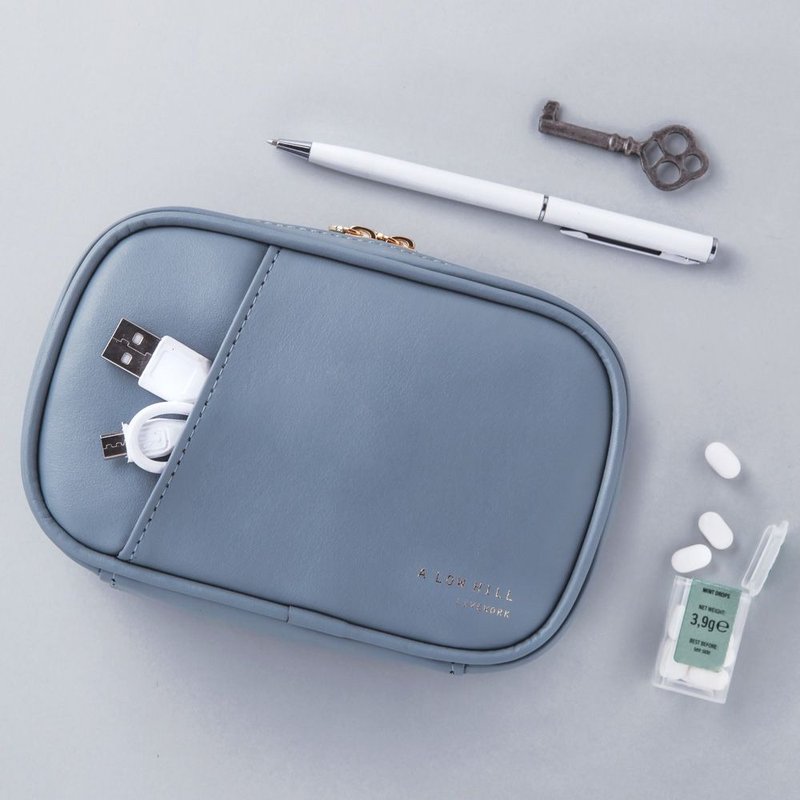 Livework 典藏干燥花皮革万用化妆包Ver.4-苍青蓝,LWK54739 - 化妆包/杂物包 - 人造皮革 蓝色