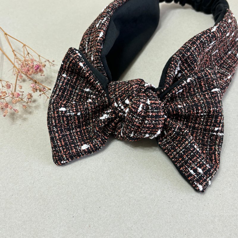 秋冬系列 | 黑系小香风 | 可自绑蝴蝶结发带 - 发带/发箍 - 棉．麻 卡其色