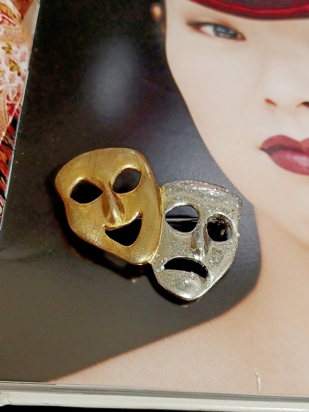 vintage jewelry 古典双面人面具 别针 - 胸针 - 其他金属 