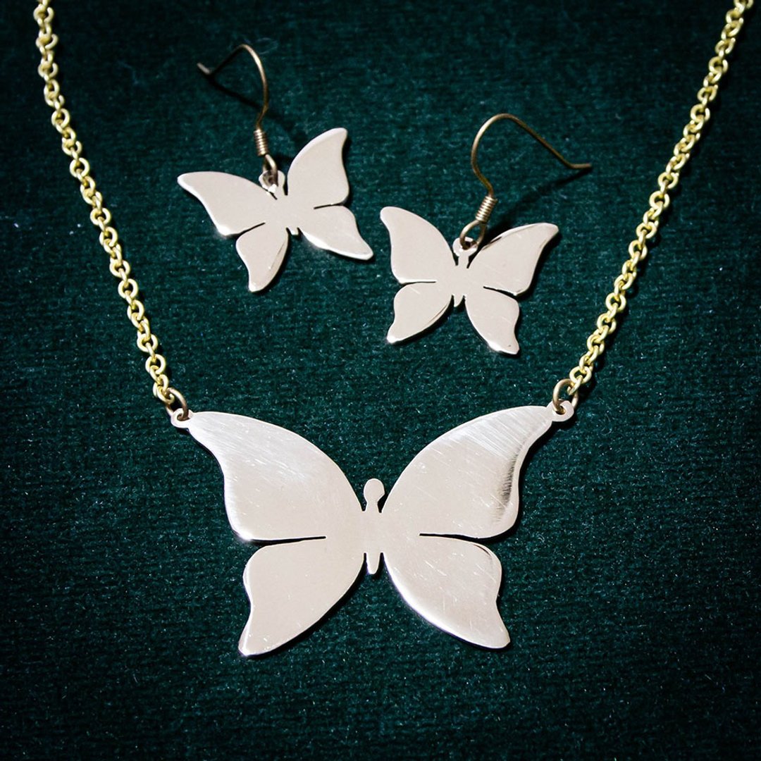 Set of butterfly necklace and earring - 项链 - 铜/黄铜 银色