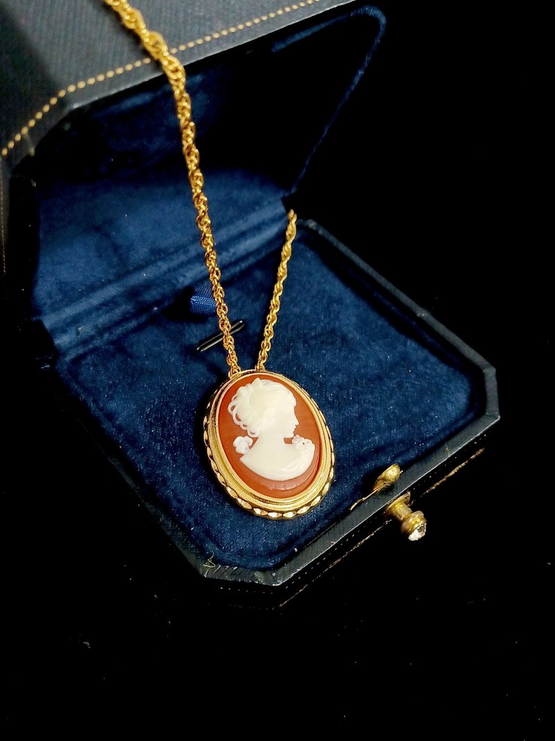 vintage jewelry 古董CAMEO浮雕仕女胸章 项链 - 胸针 - 其他金属 
