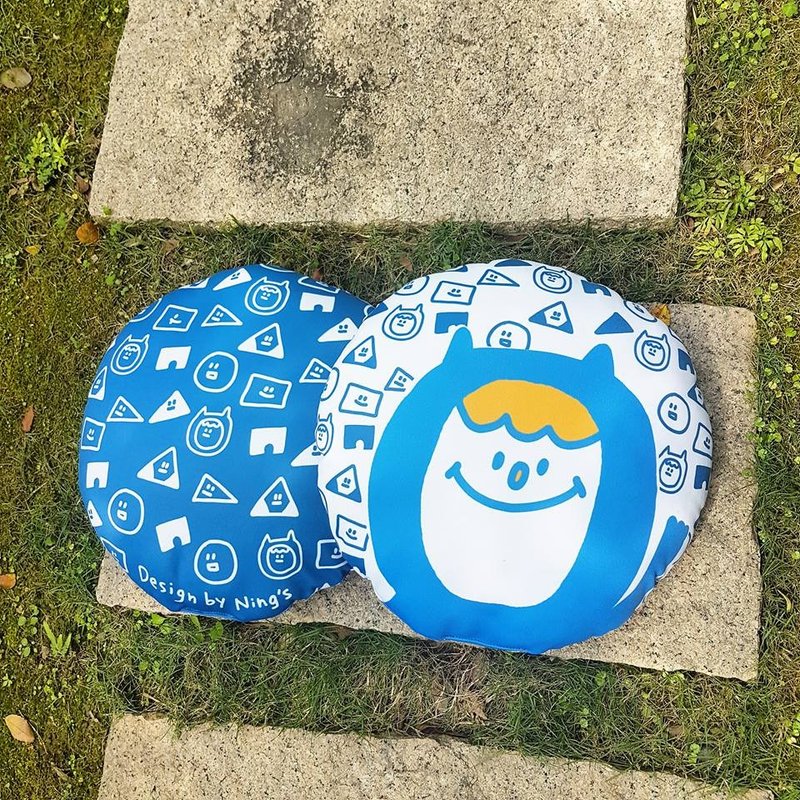 Ning's-圆形抱枕 - 枕头/抱枕 - 纸 